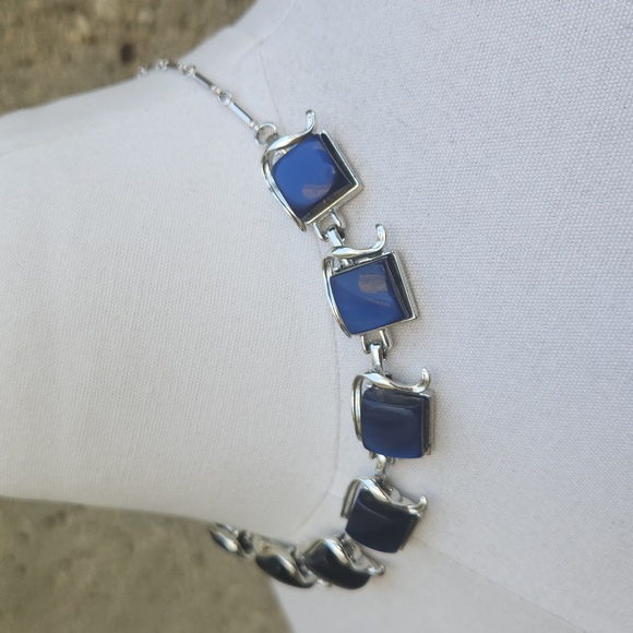 vintage 60s necklace - Picture 5 of 8